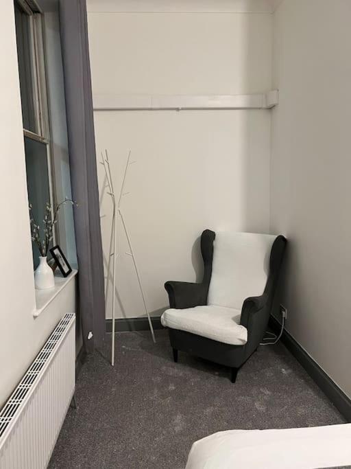 1 Bedroom Flat In Kings Cross! Лондон Екстериор снимка